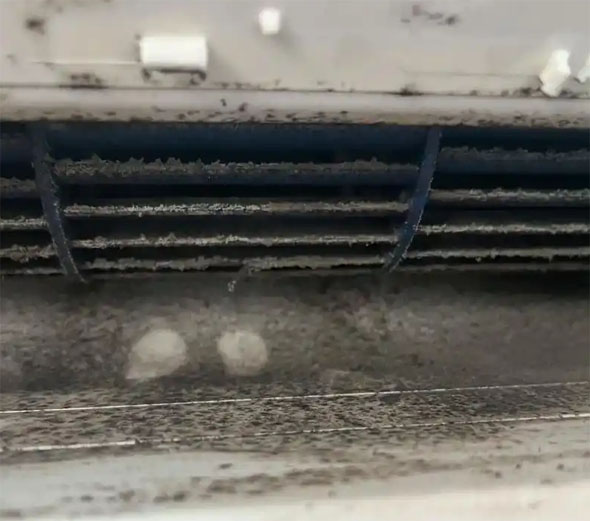 长子空调吹的风有股烧焦味是怎么回事